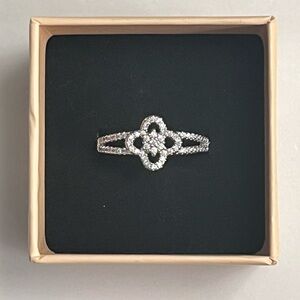 Silver Women's Ring Size 8